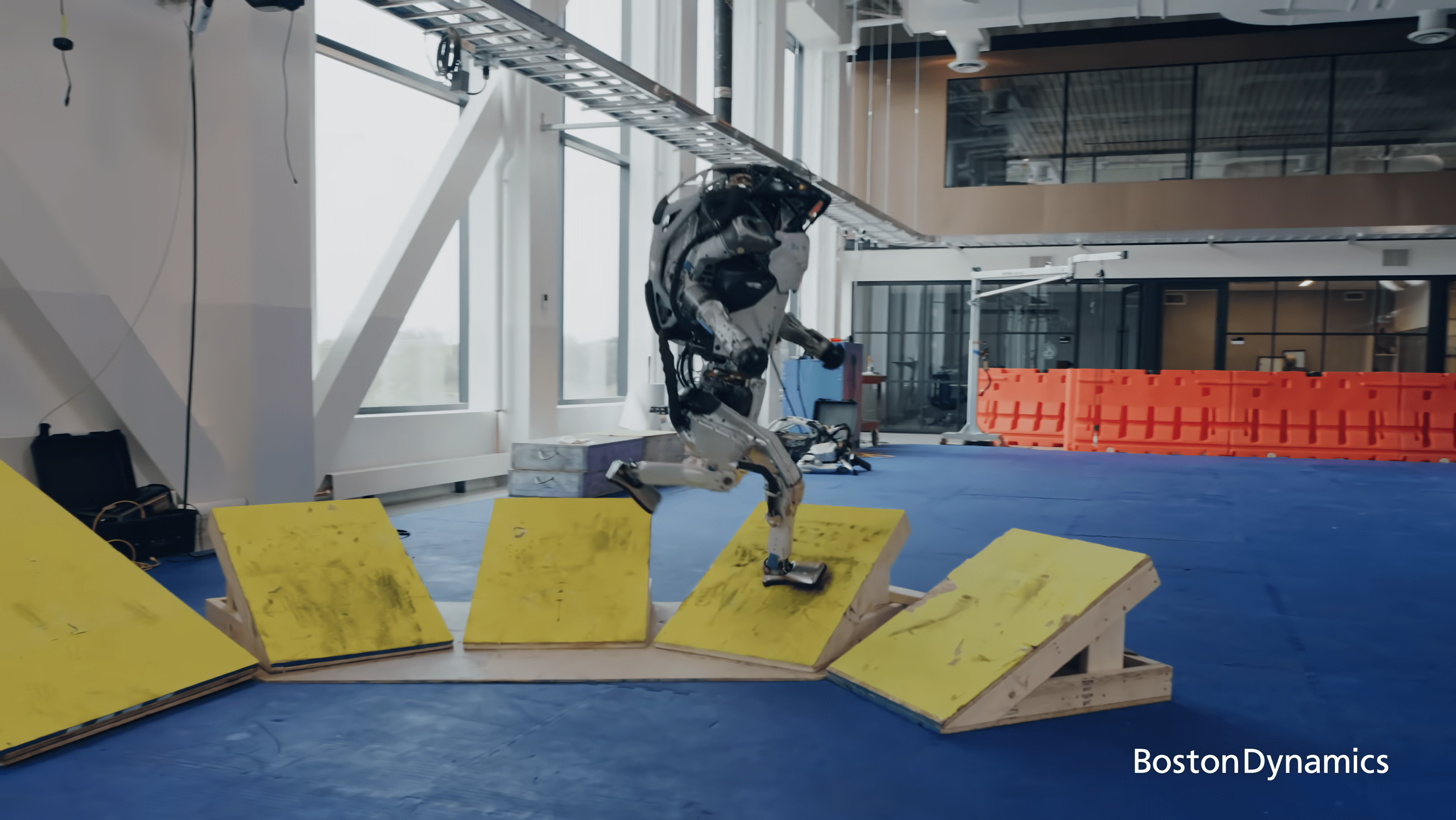 This shocking video shows that Boston Dynamics robots are getting better every day at parkour