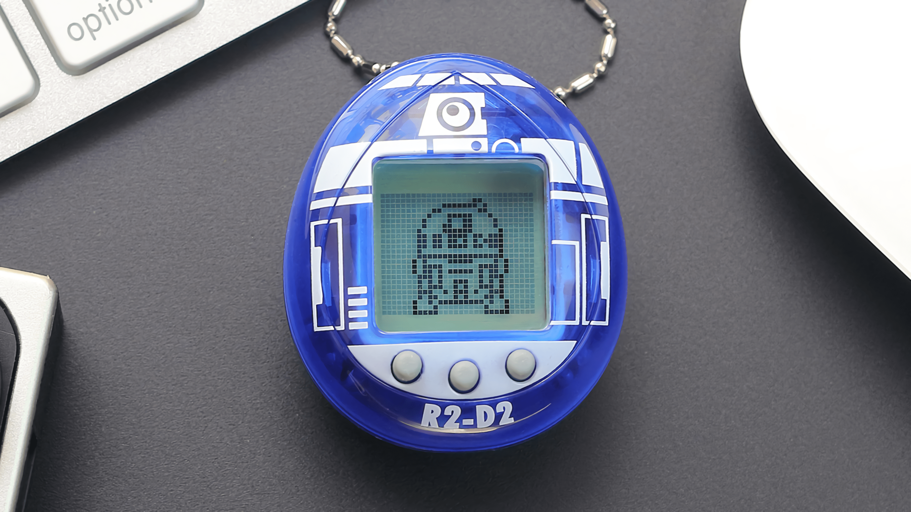 R2-D2's Tamagotchi is the ideal toy for 'Star Wars' fans