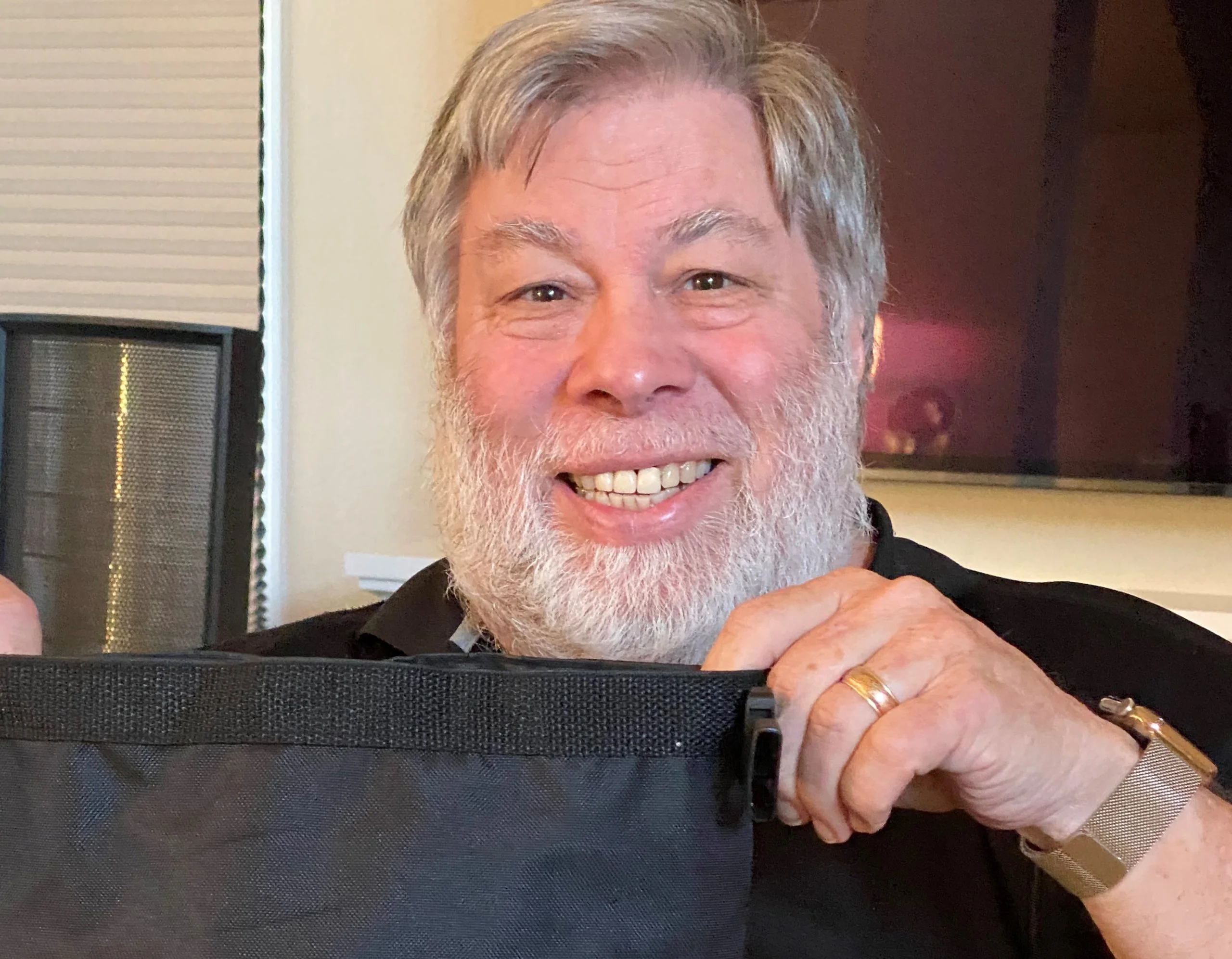 Steve Wozniak cannot sue YouTube for allowing fraudulent videos with his image