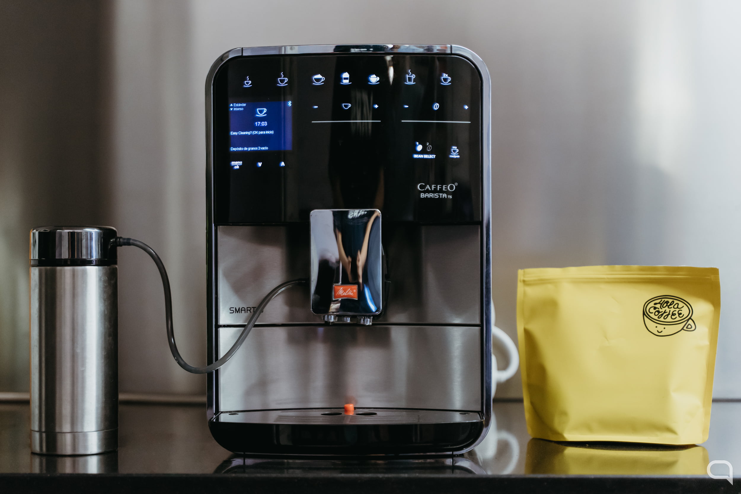 Melitta Barista TS Smart, a super-automatic coffee machine that has a lot of manual