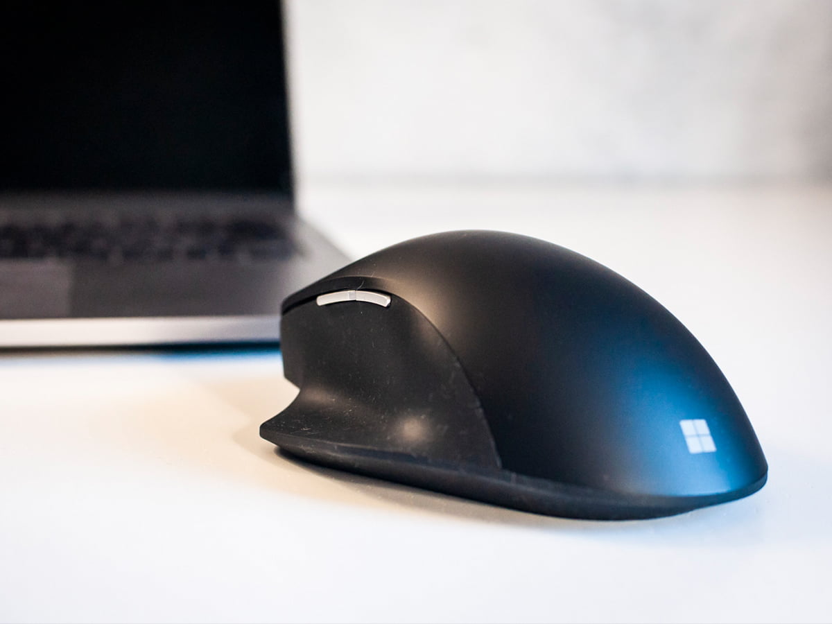 Microsoft Bluetooth Ergonomic Mouse Review, designed for Windows, also excellent on Mac