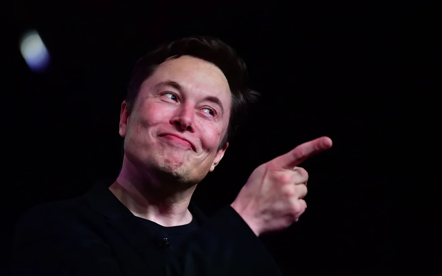 Elon Musk marks himself a Donald Trump: questions freedom of expression on Twitter