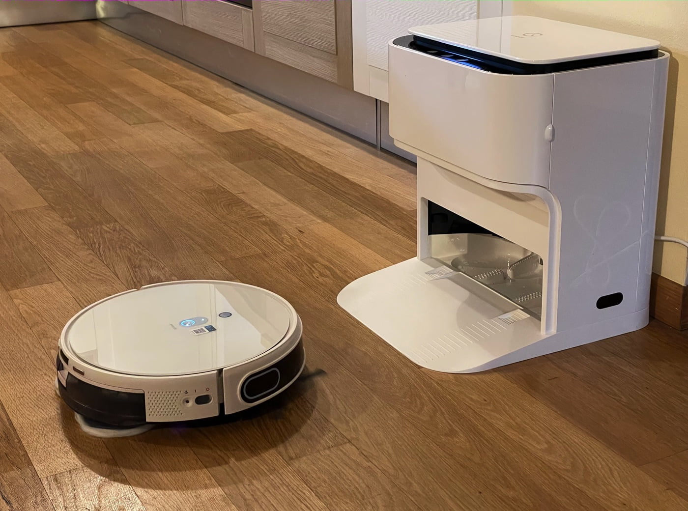 Review Yeedi Mop Station, the robotic mop that washes and wrings itself