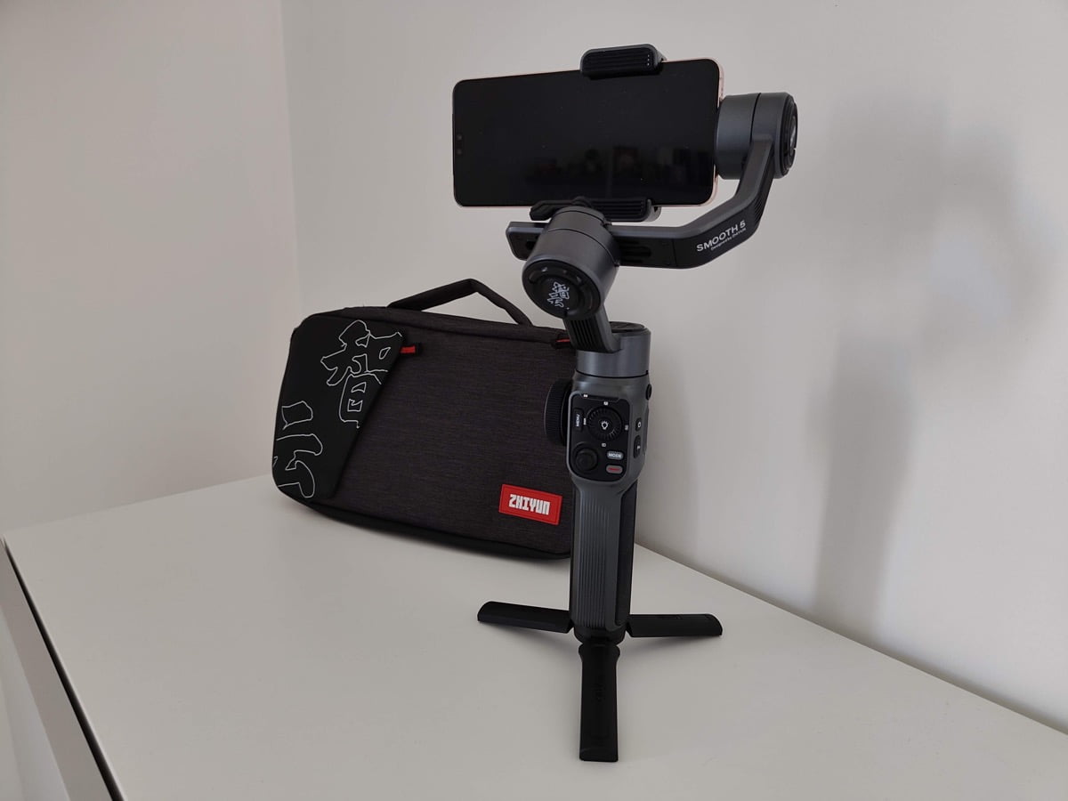 ZHIYUN Smooth 5 review, a complete smartphone gimbal